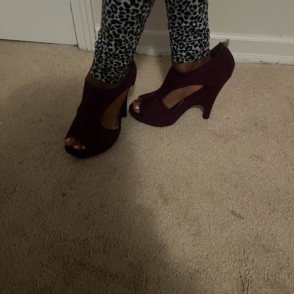 Size 10 - Picture 4 of 7